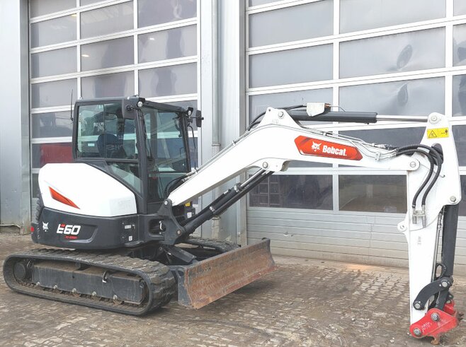 Bobcat E60