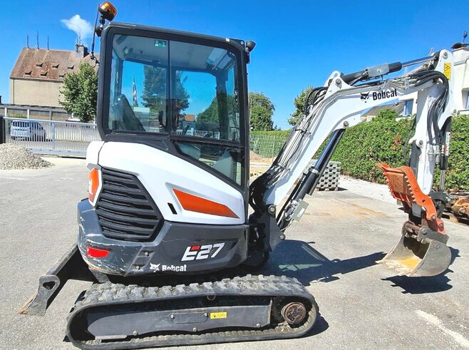 Bobcat E27