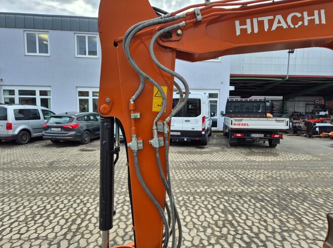 Hitachi ZX65USB-6