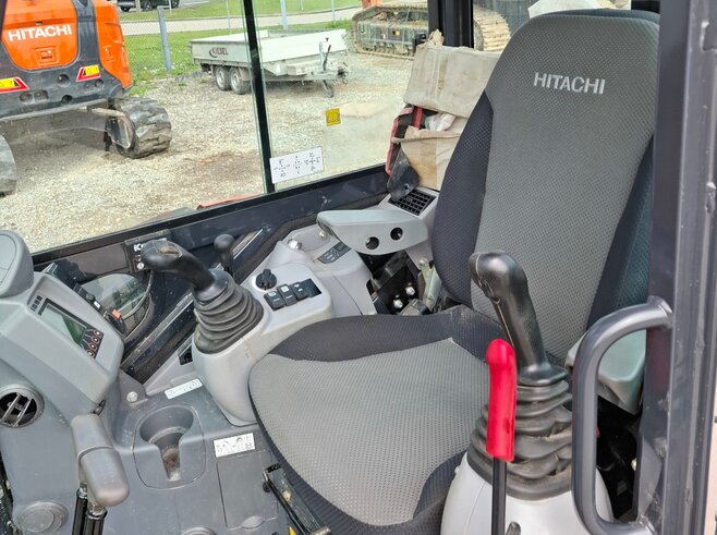Hitachi ZX38U-6