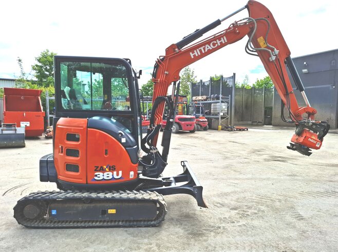 Hitachi ZX38U-6
