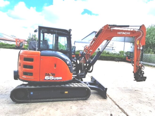 Hitachi ZX65USB-6