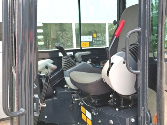 Hitachi ZX26U-6