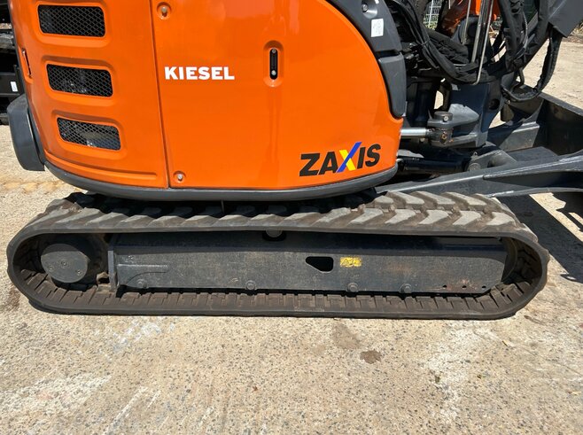 Hitachi ZX65USB-6