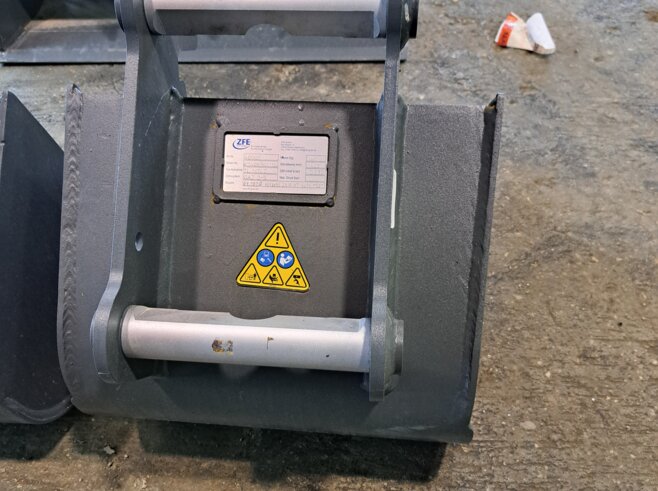 ZFE Tieflöffel 400mm