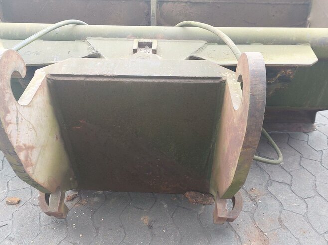 Grabenräumlöffel schwenkbar 2000mm