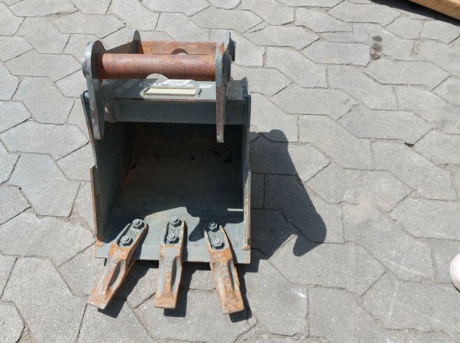 ZFE Tieflöffel 300mm