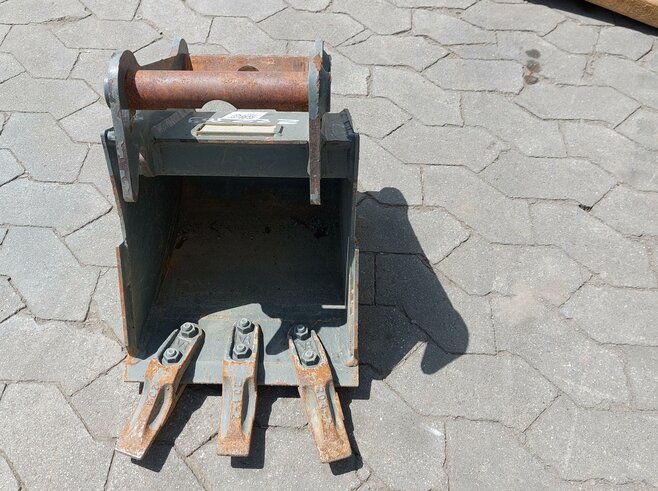 ZFE Tieflöffel 300mm