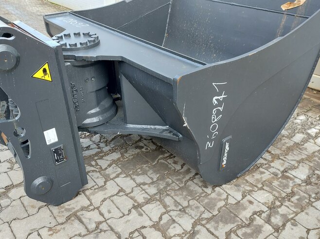 Rädlinger Schwenktieflöffel 1600mm