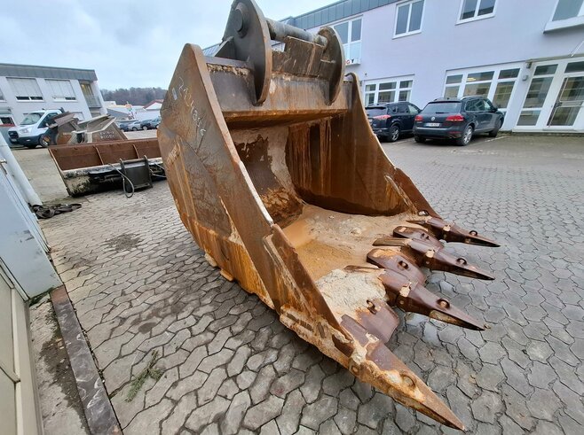 Rädlinger Tieflöffel 2000mm