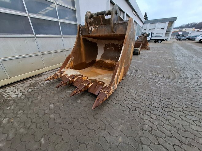 Rädlinger Tieflöffel 2000mm