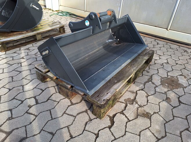 Rädlinger Grabenräumlöffel Starr 1200mm KGL04S-1200