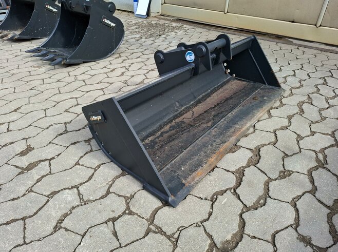 Rädlinger Grabenräumlöffel Starr 1200mm KGL02S-1200