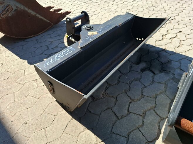Rädlinger Grabenräumlöffel schwenkbar KGL02H-1200