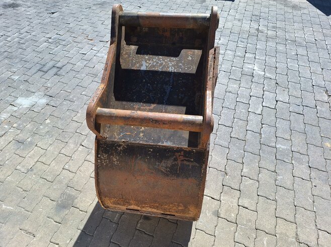 Baumgärtner Tieflöffel 600 mm