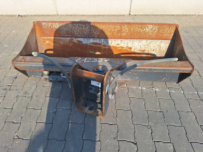 Rädlinger Grabenräumlöffel schwenkbar 1400 mm