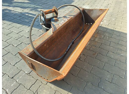 Rädlinger Grabenräumlöffel schwenkbar 1400 mm