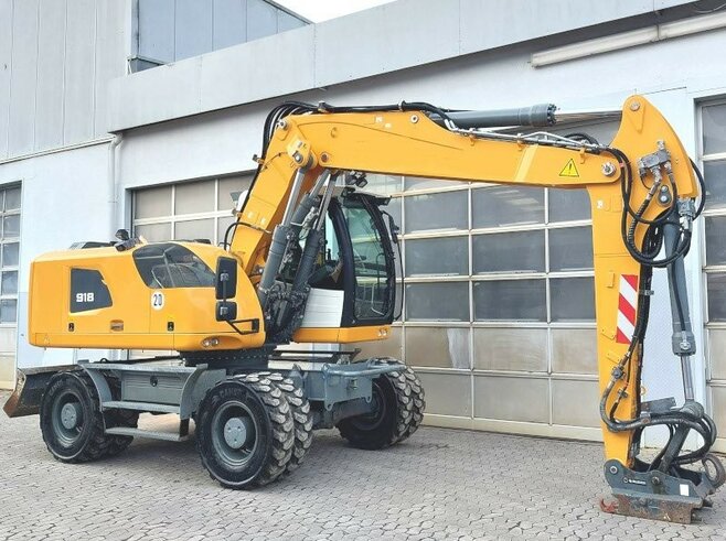 Liebherr A918