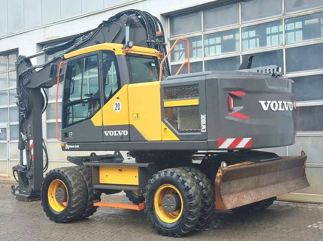 Volvo EW180E