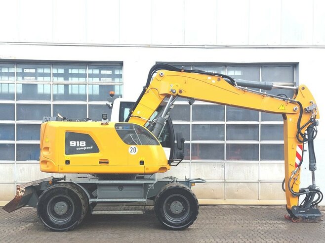 Liebherr A918