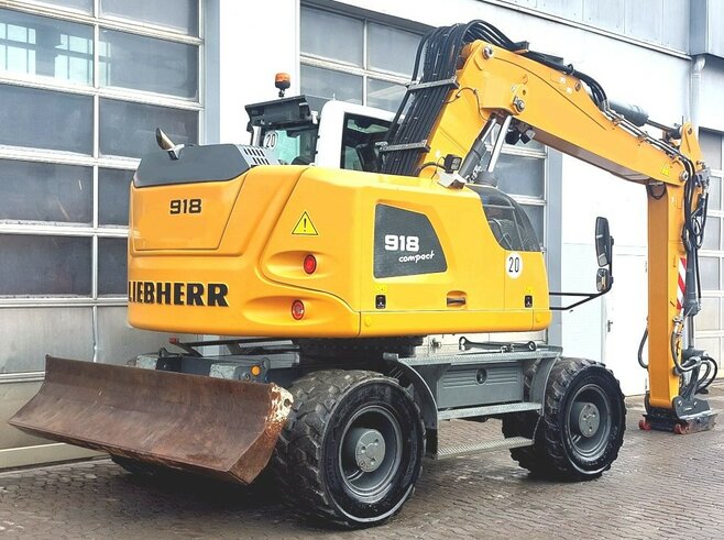 Liebherr A918