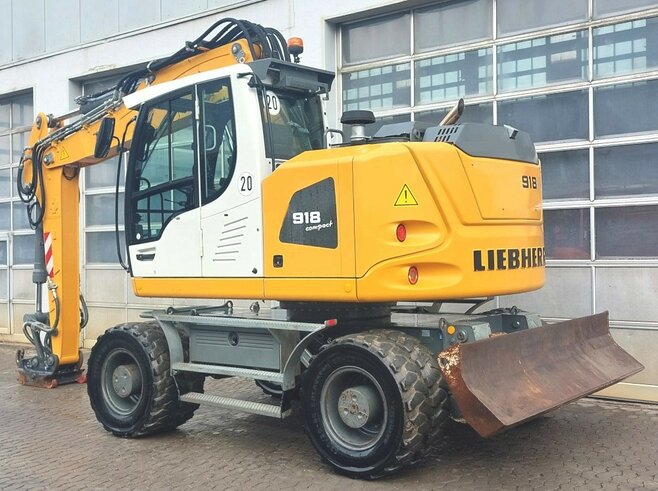 Liebherr A918