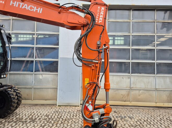 Hitachi ZX175W-7