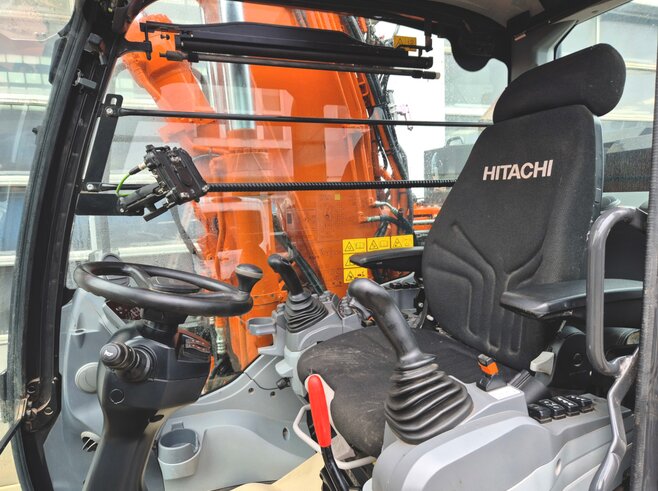 Hitachi ZX175W-7