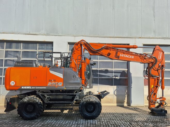 Hitachi ZX220W-7