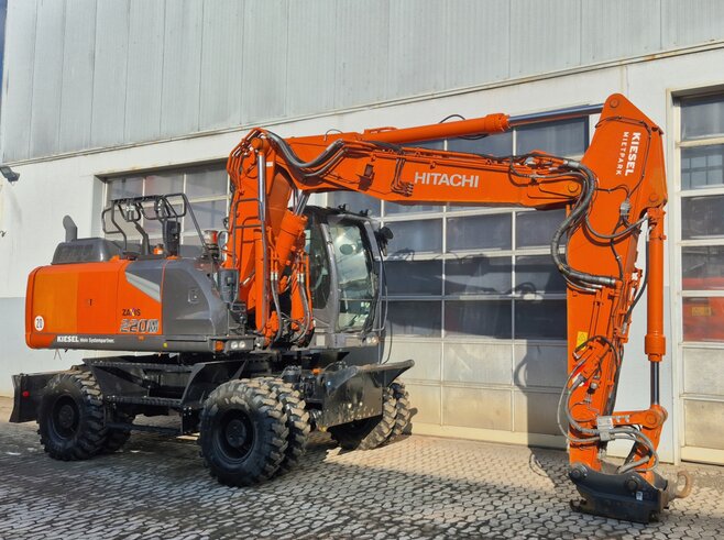 Hitachi ZX220W-7