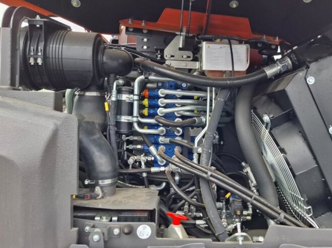 Hitachi ZX95W-7