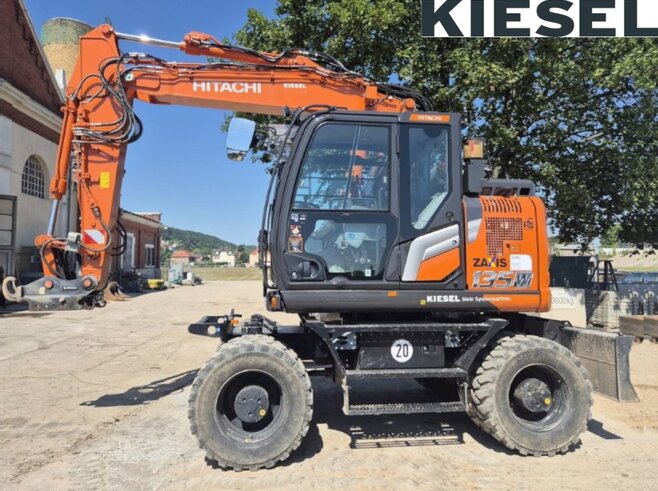 Hitachi ZX135W-7