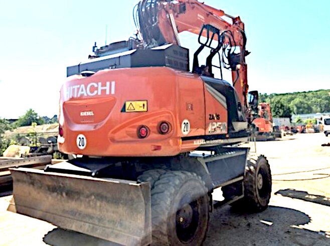 Hitachi ZX135W-7