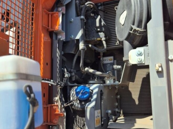 Hitachi ZX135W-7
