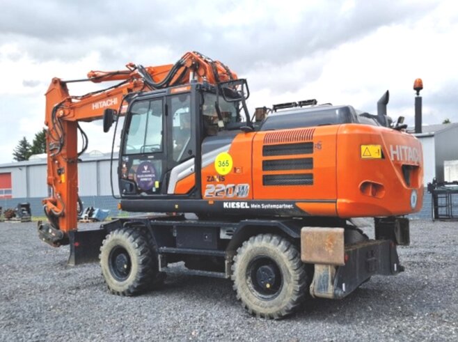 Hitachi ZX220W-7