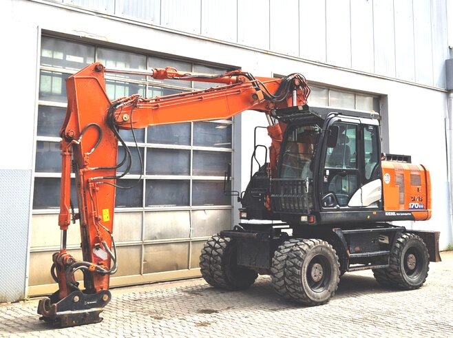 Hitachi ZX170W-6