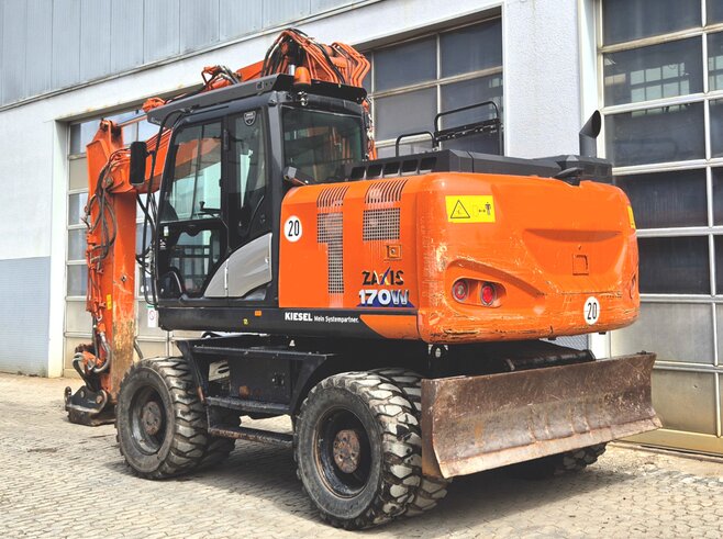 Hitachi ZX170W-6