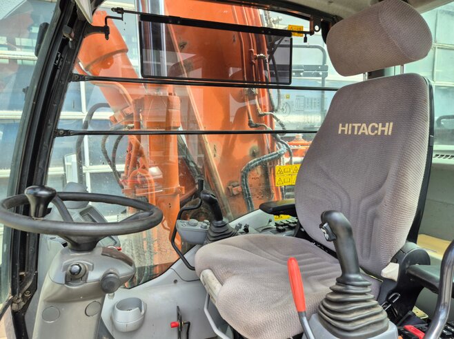 Hitachi ZX170W-6