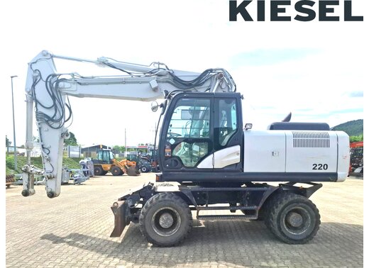 Hitachi ZX220W-5