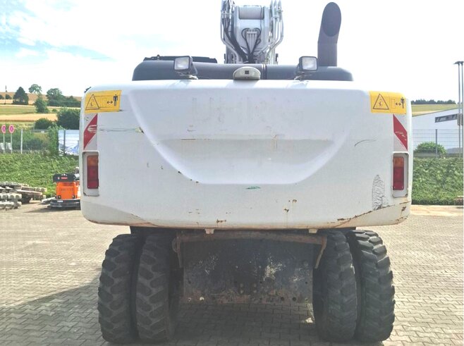 Hitachi ZX220W-5