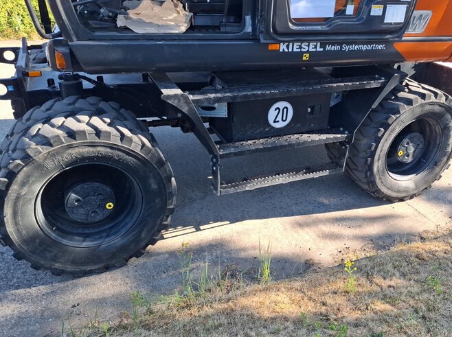 Hitachi ZX155W-7