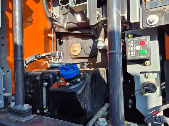 Hitachi ZX220W-7
