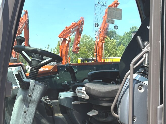 Hitachi ZX95W-7