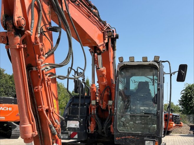 Hitachi ZX140W-6