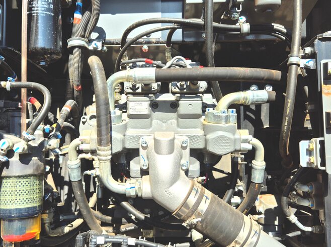 Hitachi ZX220W-7