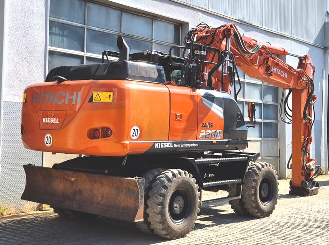 Hitachi ZX220W-7