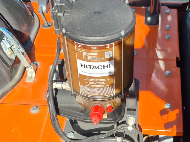 Hitachi ZX220W-7