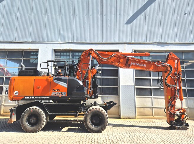 Hitachi ZX220W-7