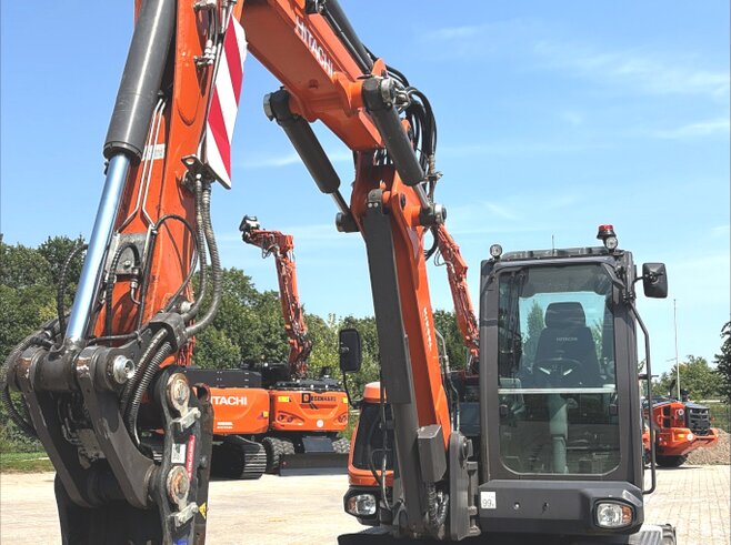 Hitachi ZX95W-7