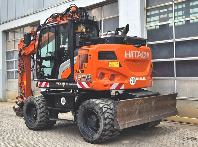 Hitachi ZX135W-7